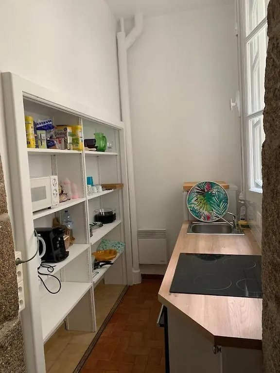 Appartement Historique - 2 Chambres 생말로 0*,  프랑스